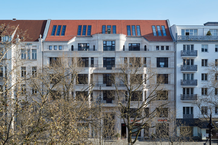 210413 Palais v2.Holler